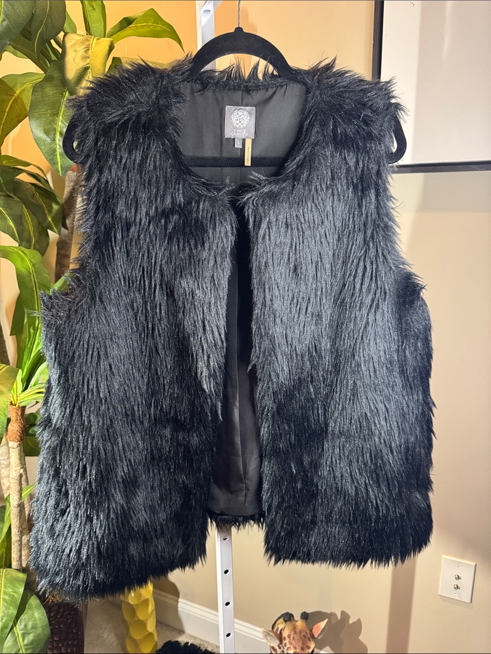 Women's Black Faux Fur Vest by Vince Camuto, size L W/ Pockets.